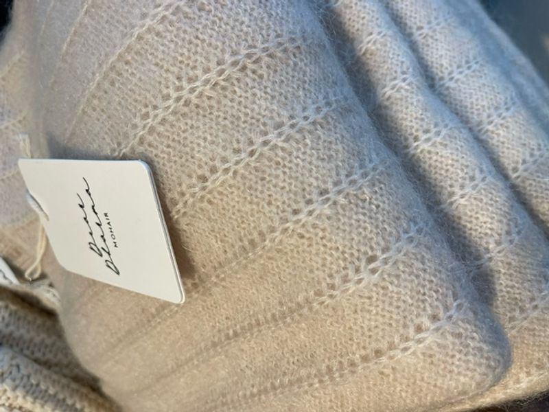 Dear Dharma, Wavy Sweater, naturhvit og marineblå