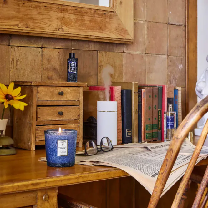 Hovedbilde Voluspa Boxed candle blå