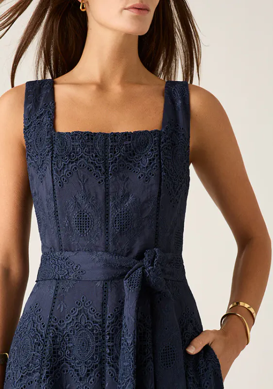 MOS Mariana Embroidery