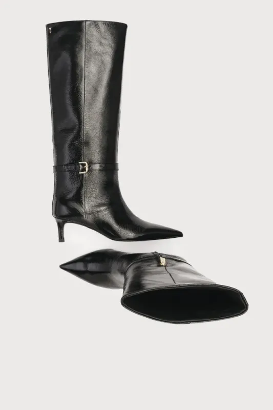 Fabienne, Charlie Boots, sort